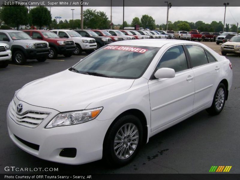 Super White / Ash Gray 2010 Toyota Camry LE