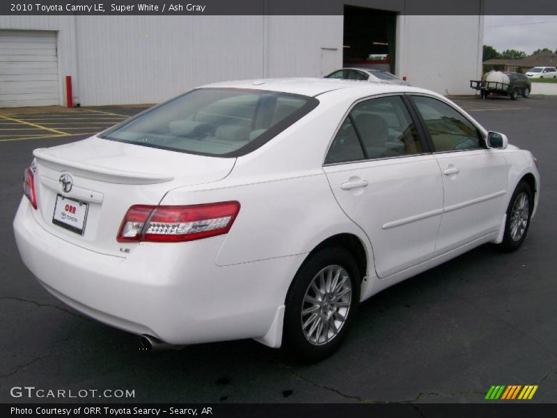 Super White / Ash Gray 2010 Toyota Camry LE