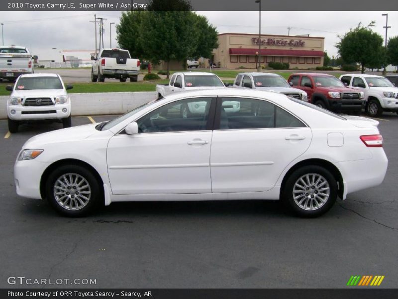 Super White / Ash Gray 2010 Toyota Camry LE