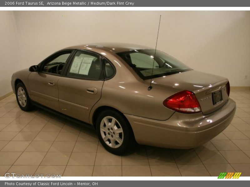Arizona Beige Metallic / Medium/Dark Flint Grey 2006 Ford Taurus SE
