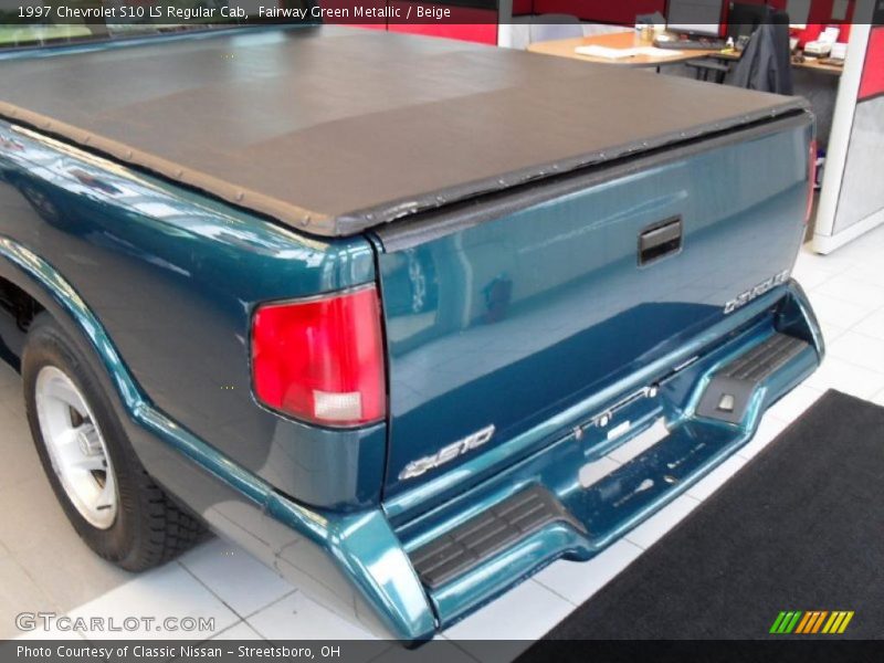 Fairway Green Metallic / Beige 1997 Chevrolet S10 LS Regular Cab