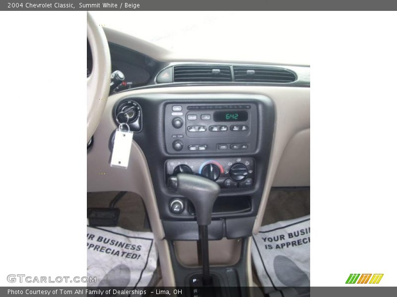 Summit White / Beige 2004 Chevrolet Classic