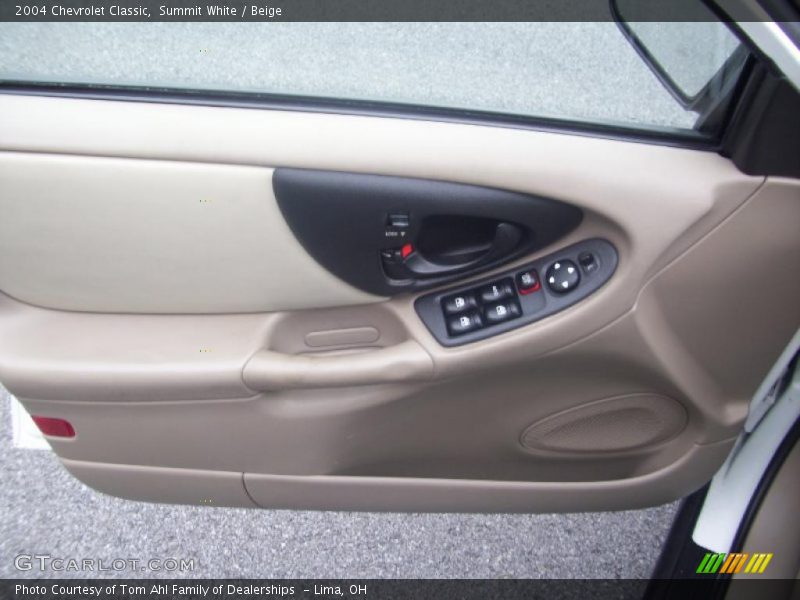 Summit White / Beige 2004 Chevrolet Classic