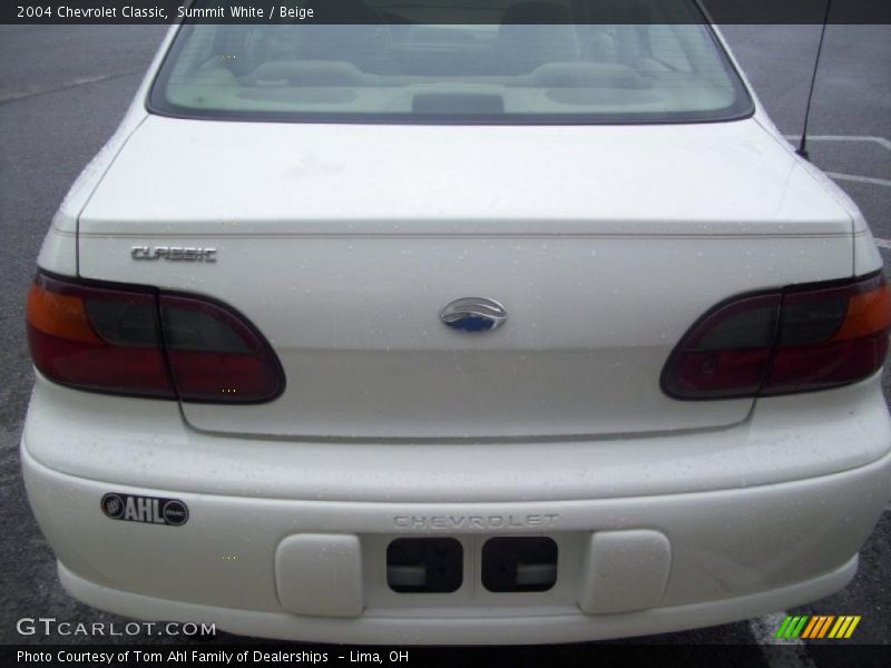 Summit White / Beige 2004 Chevrolet Classic