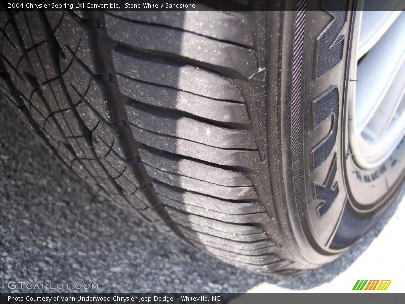 Stone White / Sandstone 2004 Chrysler Sebring LXi Convertible