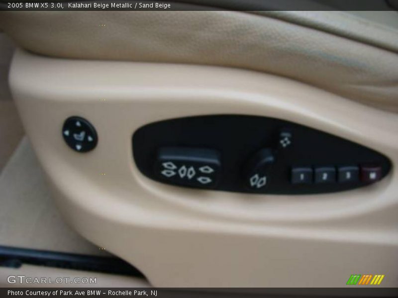 Kalahari Beige Metallic / Sand Beige 2005 BMW X5 3.0i