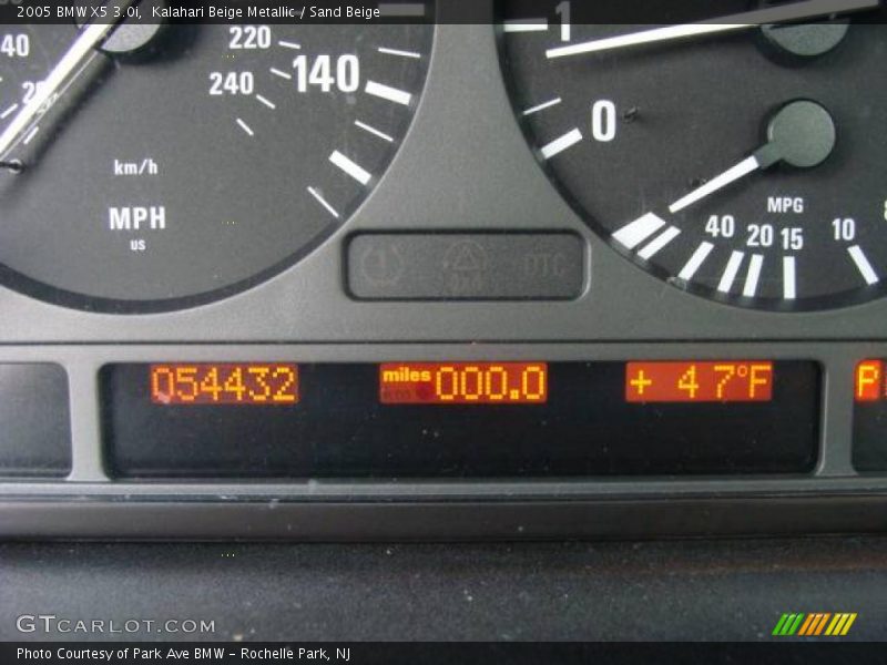 Kalahari Beige Metallic / Sand Beige 2005 BMW X5 3.0i