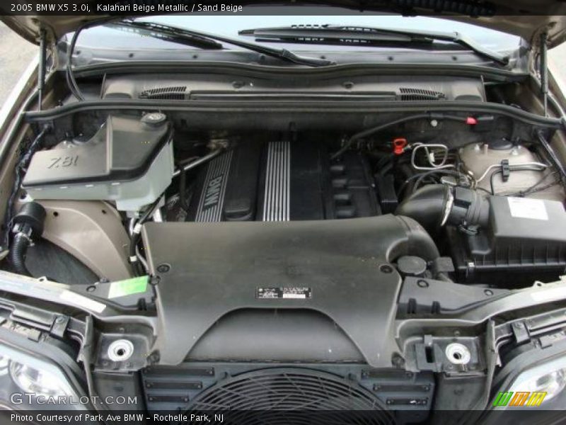 Kalahari Beige Metallic / Sand Beige 2005 BMW X5 3.0i