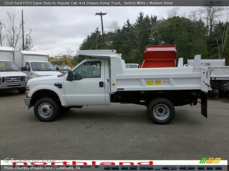 Oxford White / Medium Stone 2010 Ford F350 Super Duty XL Regular Cab 4x4 Chassis Dump Truck