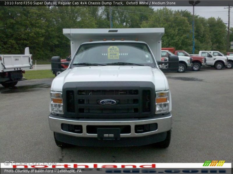 Oxford White / Medium Stone 2010 Ford F350 Super Duty XL Regular Cab 4x4 Chassis Dump Truck