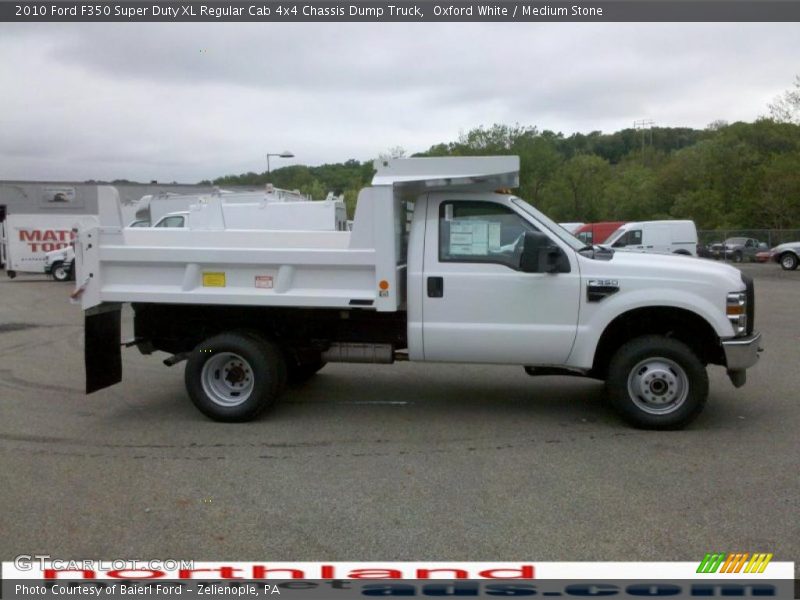 Oxford White / Medium Stone 2010 Ford F350 Super Duty XL Regular Cab 4x4 Chassis Dump Truck