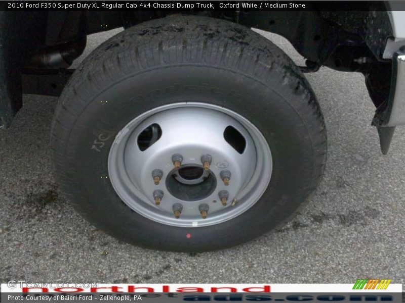 Oxford White / Medium Stone 2010 Ford F350 Super Duty XL Regular Cab 4x4 Chassis Dump Truck