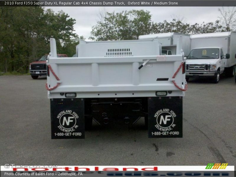 Oxford White / Medium Stone 2010 Ford F350 Super Duty XL Regular Cab 4x4 Chassis Dump Truck