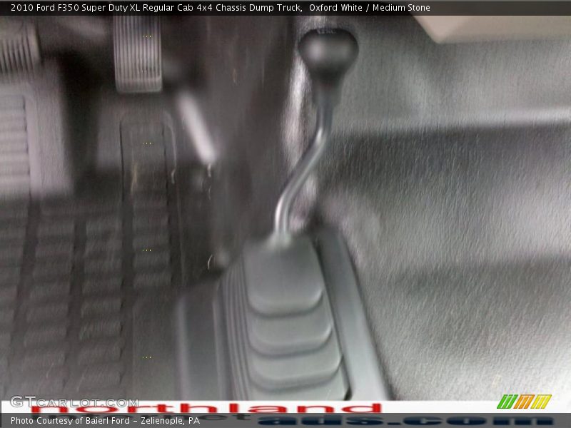 Oxford White / Medium Stone 2010 Ford F350 Super Duty XL Regular Cab 4x4 Chassis Dump Truck