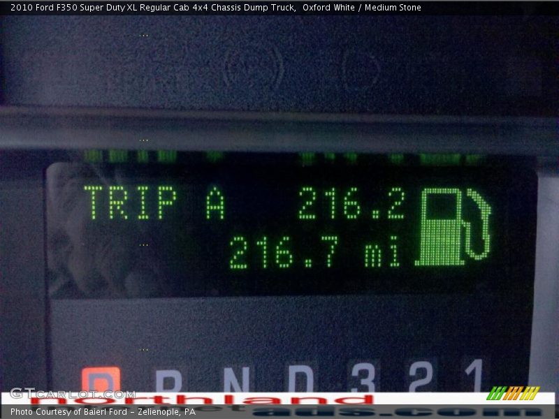 Oxford White / Medium Stone 2010 Ford F350 Super Duty XL Regular Cab 4x4 Chassis Dump Truck