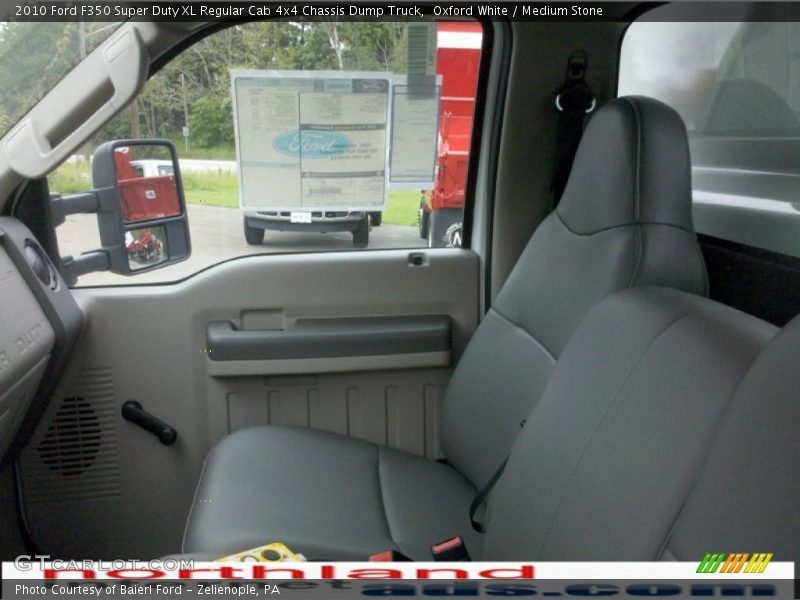 Oxford White / Medium Stone 2010 Ford F350 Super Duty XL Regular Cab 4x4 Chassis Dump Truck