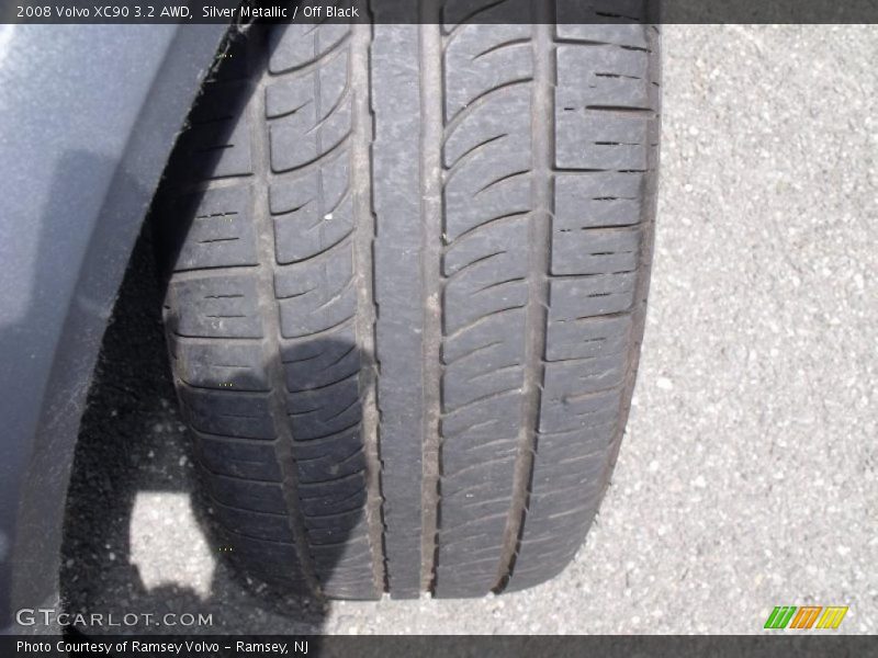Silver Metallic / Off Black 2008 Volvo XC90 3.2 AWD