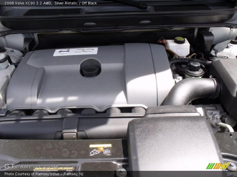 Silver Metallic / Off Black 2008 Volvo XC90 3.2 AWD
