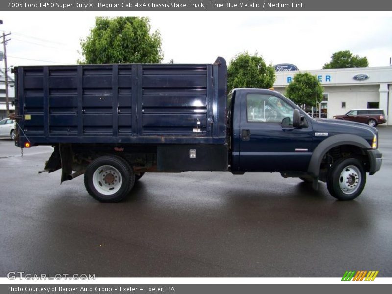 True Blue Metallic / Medium Flint 2005 Ford F450 Super Duty XL Regular Cab 4x4 Chassis Stake Truck