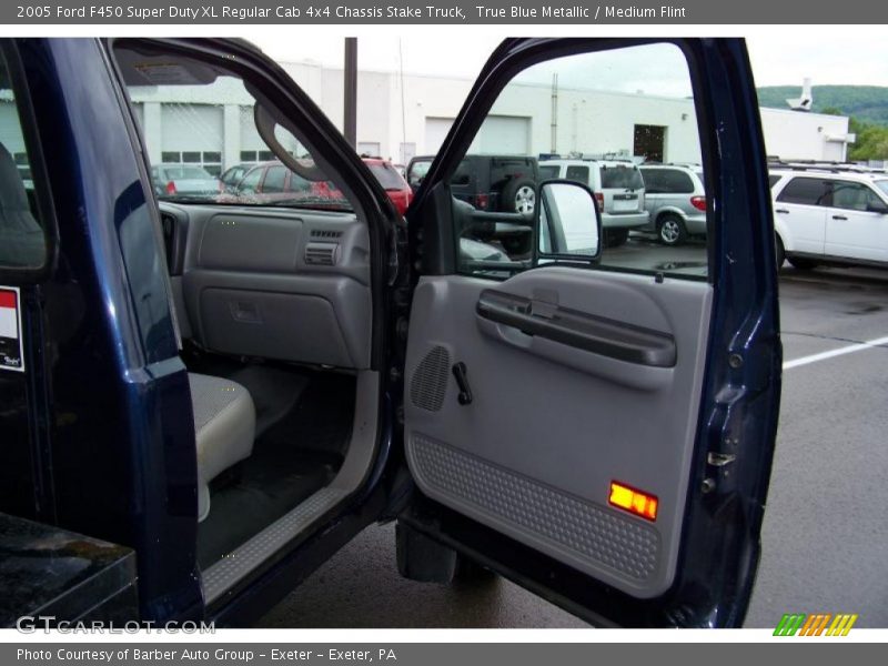 True Blue Metallic / Medium Flint 2005 Ford F450 Super Duty XL Regular Cab 4x4 Chassis Stake Truck