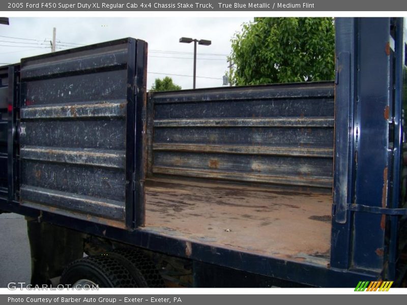 True Blue Metallic / Medium Flint 2005 Ford F450 Super Duty XL Regular Cab 4x4 Chassis Stake Truck