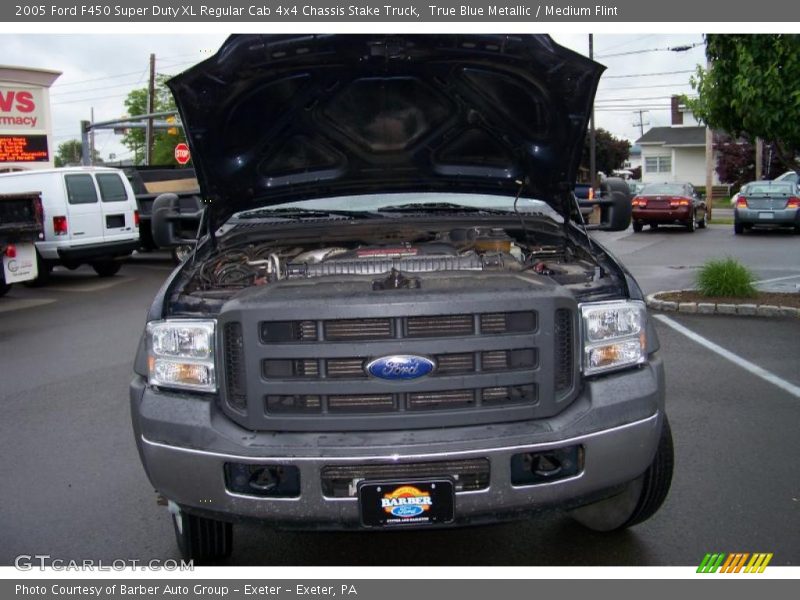 True Blue Metallic / Medium Flint 2005 Ford F450 Super Duty XL Regular Cab 4x4 Chassis Stake Truck