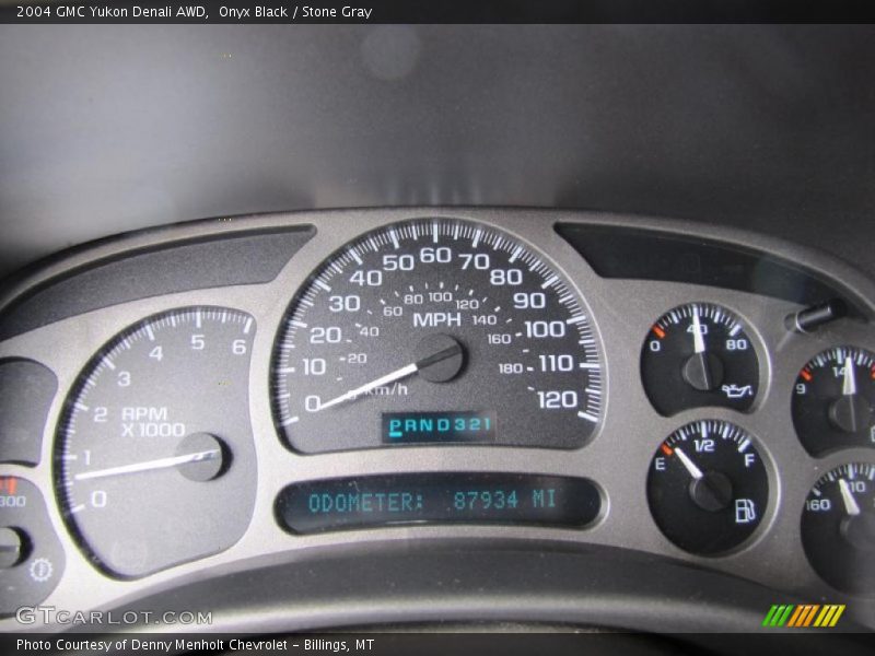 Onyx Black / Stone Gray 2004 GMC Yukon Denali AWD