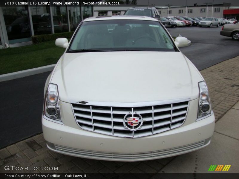 White Diamond Tri-coat / Shale/Cocoa 2010 Cadillac DTS Luxury