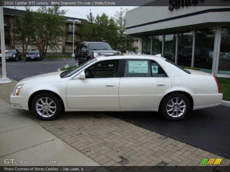 White Diamond Tri-coat / Shale/Cocoa 2010 Cadillac DTS Luxury
