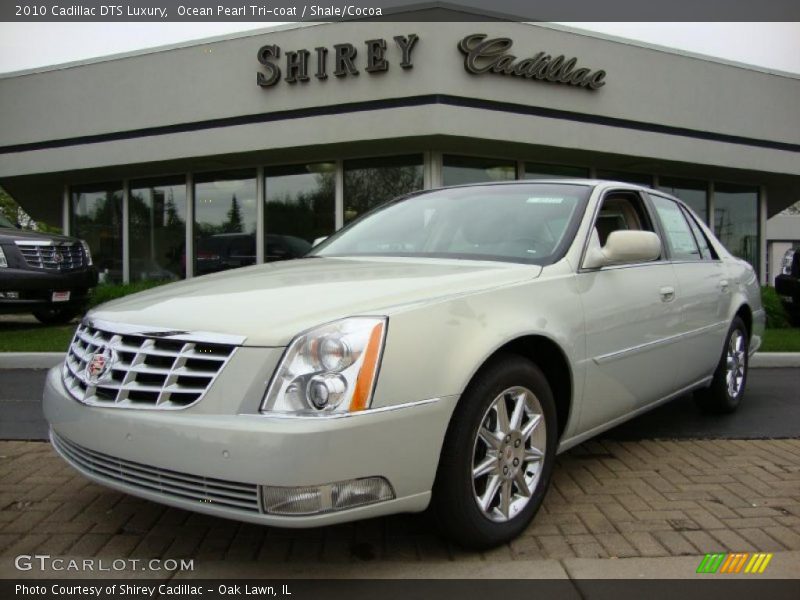 Ocean Pearl Tri-coat / Shale/Cocoa 2010 Cadillac DTS Luxury