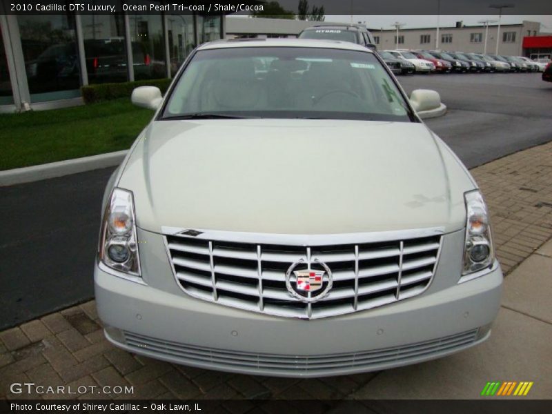 Ocean Pearl Tri-coat / Shale/Cocoa 2010 Cadillac DTS Luxury