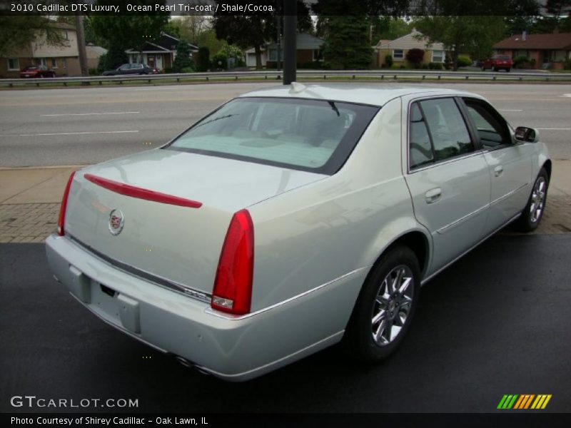 Ocean Pearl Tri-coat / Shale/Cocoa 2010 Cadillac DTS Luxury