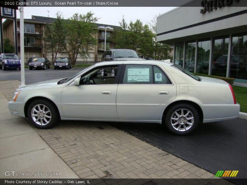 Ocean Pearl Tri-coat / Shale/Cocoa 2010 Cadillac DTS Luxury