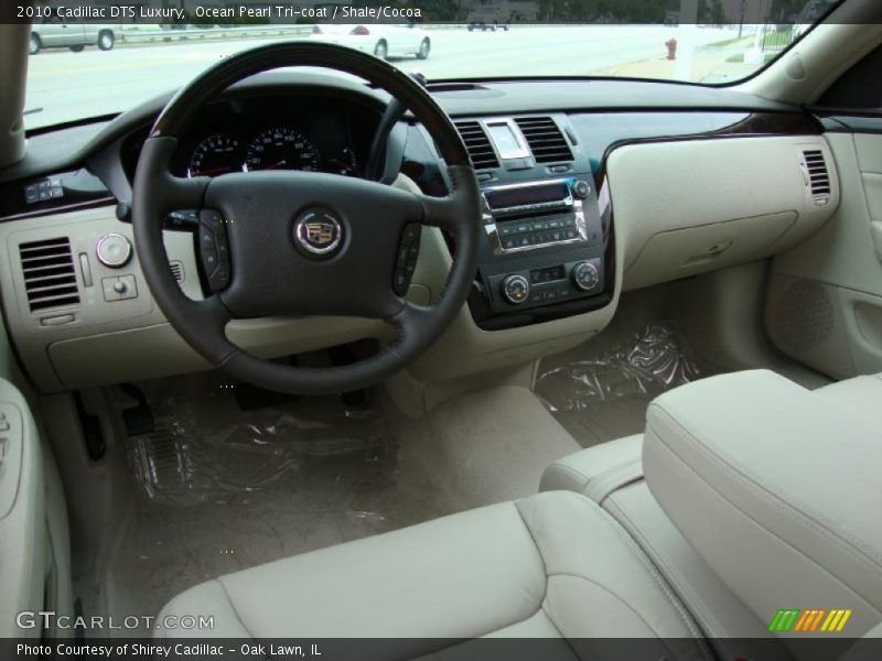 Ocean Pearl Tri-coat / Shale/Cocoa 2010 Cadillac DTS Luxury