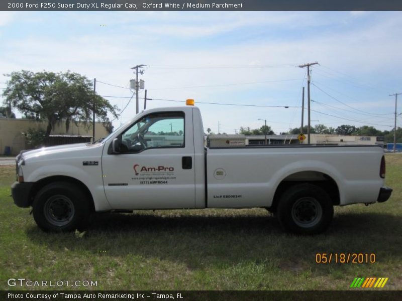 Oxford White / Medium Parchment 2000 Ford F250 Super Duty XL Regular Cab