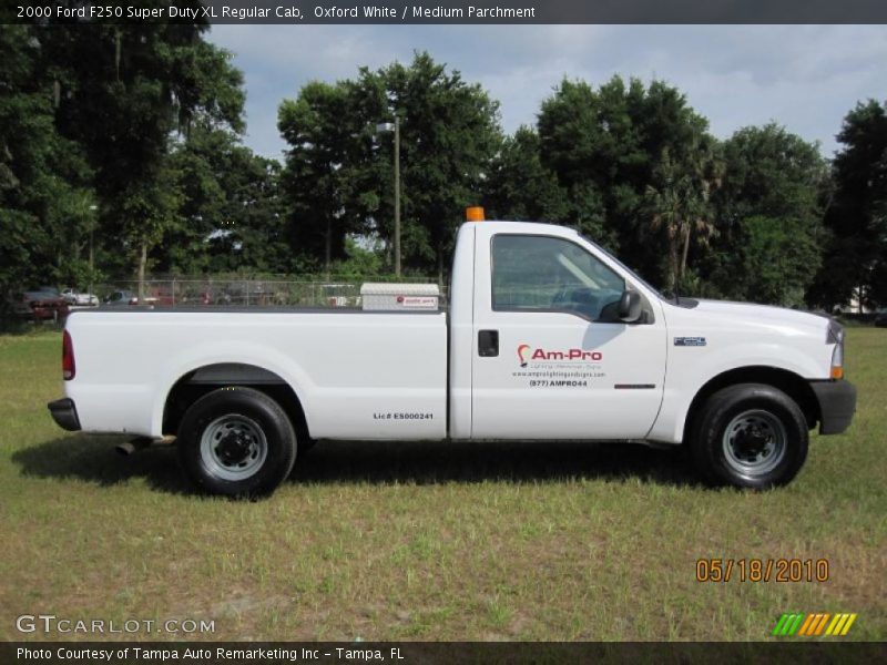 Oxford White / Medium Parchment 2000 Ford F250 Super Duty XL Regular Cab