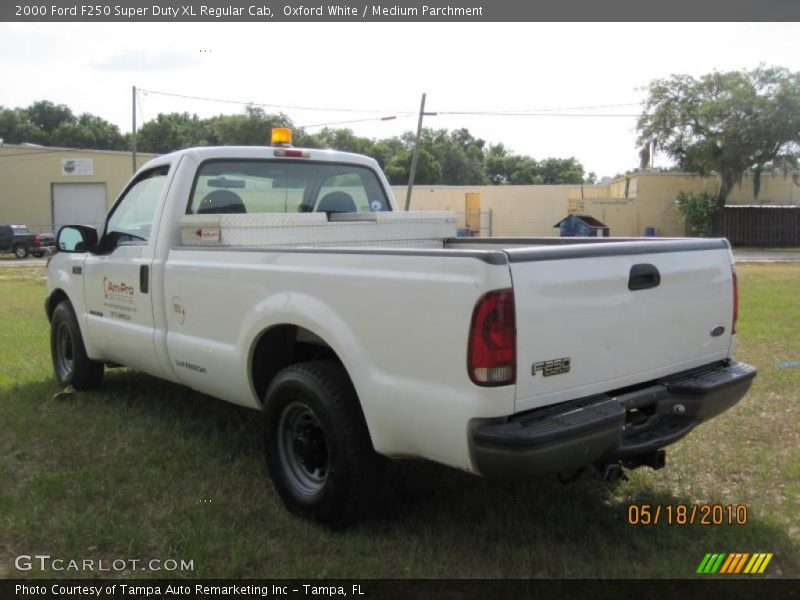 Oxford White / Medium Parchment 2000 Ford F250 Super Duty XL Regular Cab