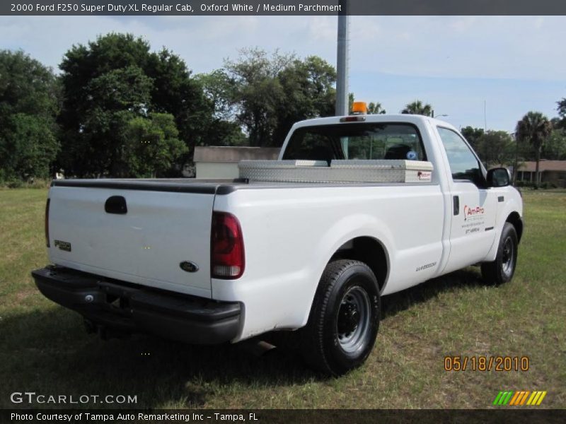 Oxford White / Medium Parchment 2000 Ford F250 Super Duty XL Regular Cab