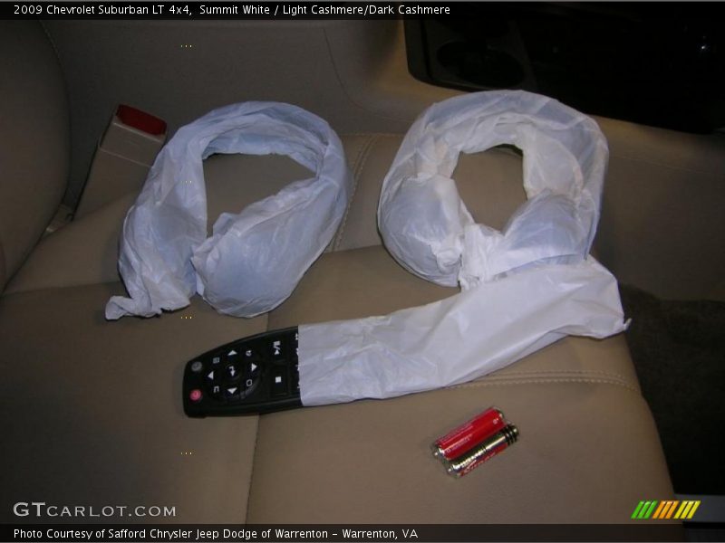 Summit White / Light Cashmere/Dark Cashmere 2009 Chevrolet Suburban LT 4x4