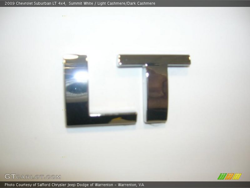 Summit White / Light Cashmere/Dark Cashmere 2009 Chevrolet Suburban LT 4x4