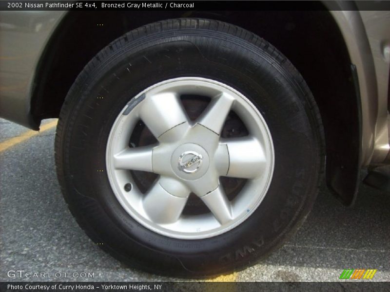 Bronzed Gray Metallic / Charcoal 2002 Nissan Pathfinder SE 4x4