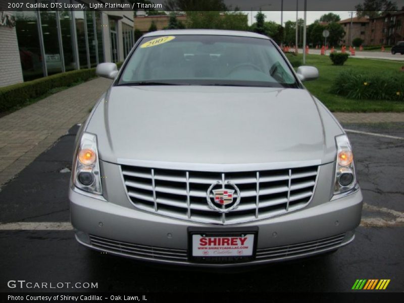 Light Platinum / Titanium 2007 Cadillac DTS Luxury