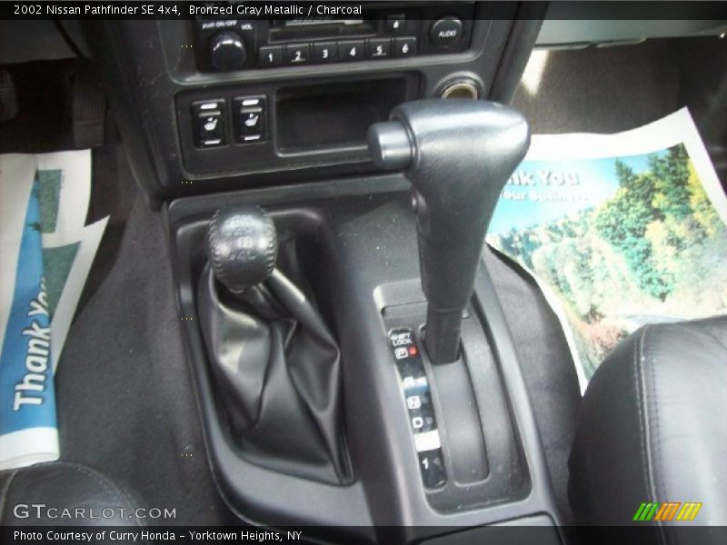 Bronzed Gray Metallic / Charcoal 2002 Nissan Pathfinder SE 4x4