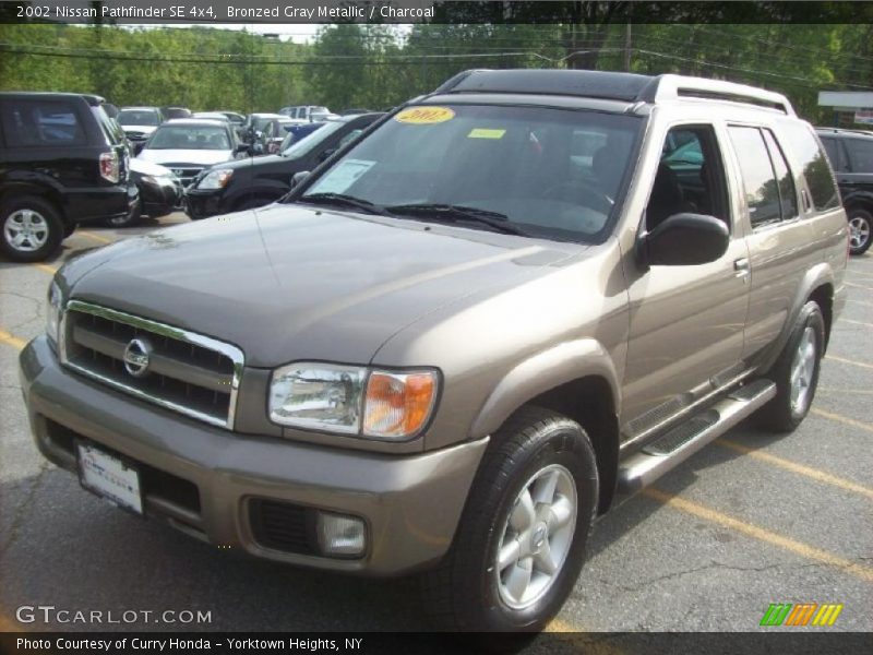 Bronzed Gray Metallic / Charcoal 2002 Nissan Pathfinder SE 4x4