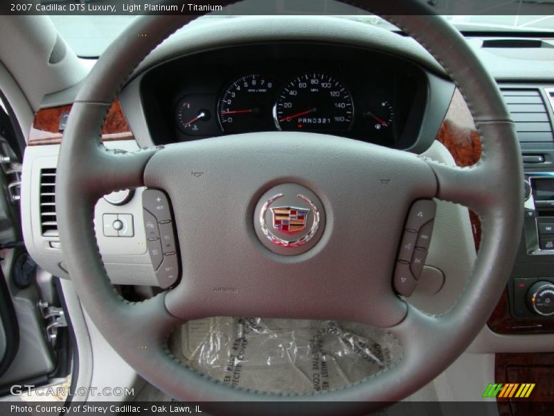 Light Platinum / Titanium 2007 Cadillac DTS Luxury