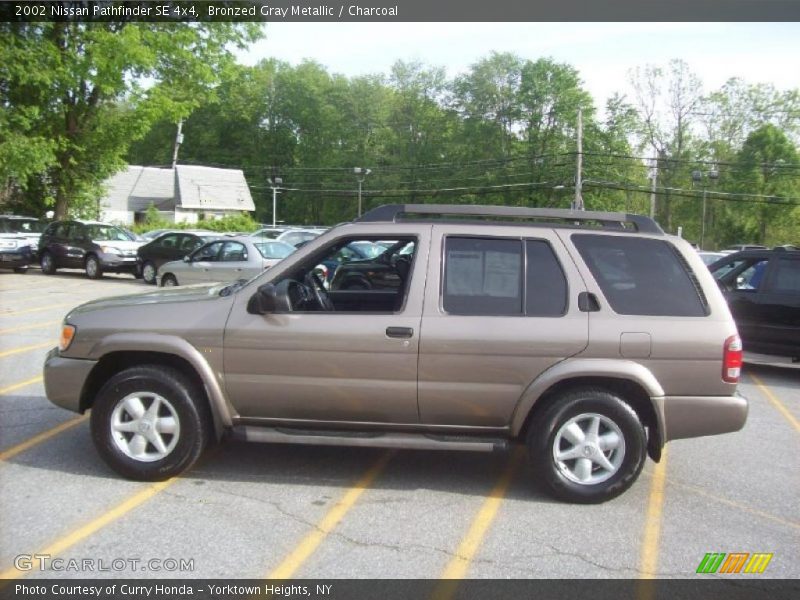 Bronzed Gray Metallic / Charcoal 2002 Nissan Pathfinder SE 4x4