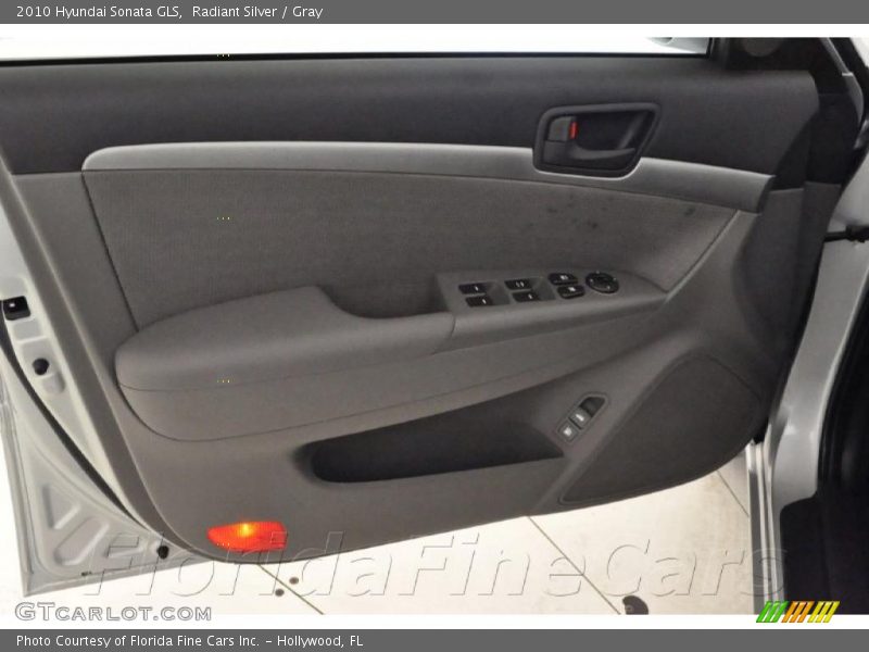 Radiant Silver / Gray 2010 Hyundai Sonata GLS