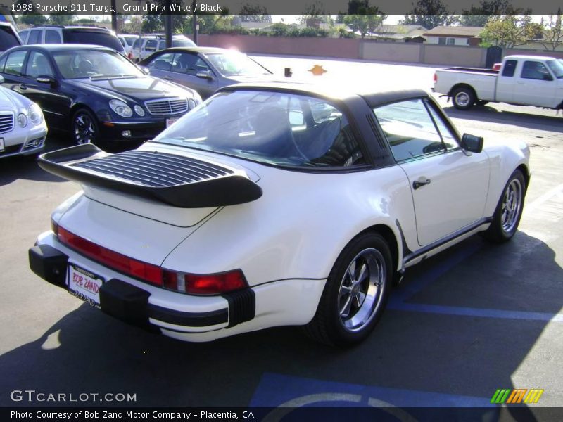 Grand Prix White / Black 1988 Porsche 911 Targa