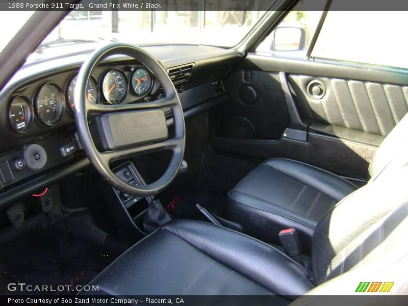 Grand Prix White / Black 1988 Porsche 911 Targa