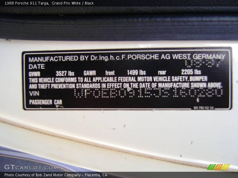 Grand Prix White / Black 1988 Porsche 911 Targa